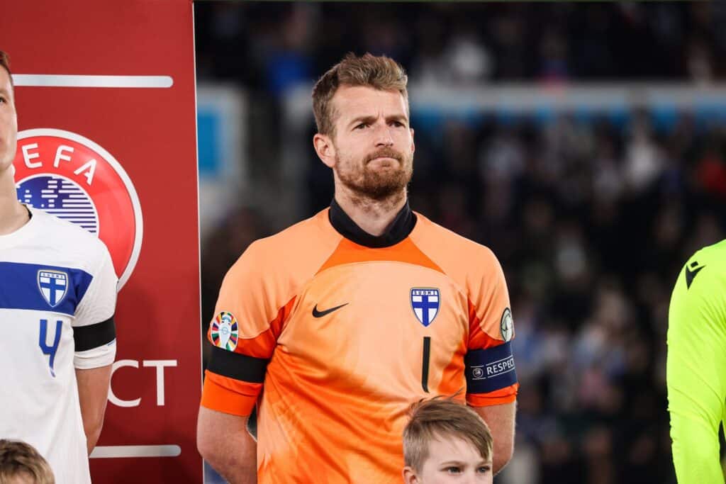 Huuhkajat-kapteeni Lukas Hradecky Ylen haastattelussa: ”Me jäimme jalkoihin” Huuhkajat-kapteeni Lukas Hradecky Ylen haastattelussa: ”Me jäimme jalkoihin”