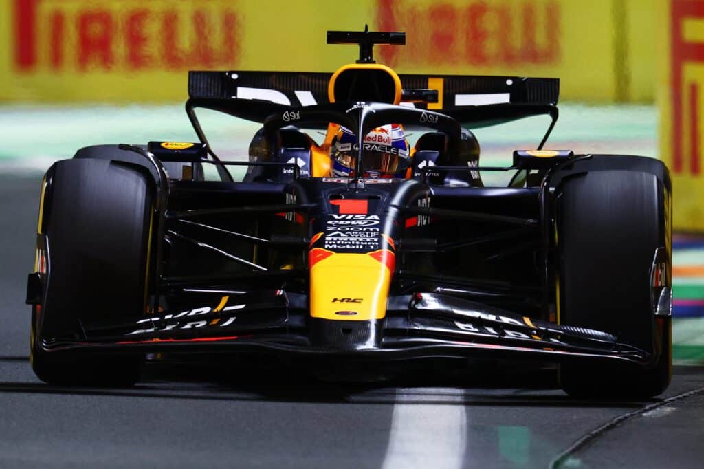 Kulisseissa kuohuu – F1:ssä viritteillä todellinen moottoripommi Kulisseissa kuohuu – F1:ssä viritteillä todellinen moottoripommi