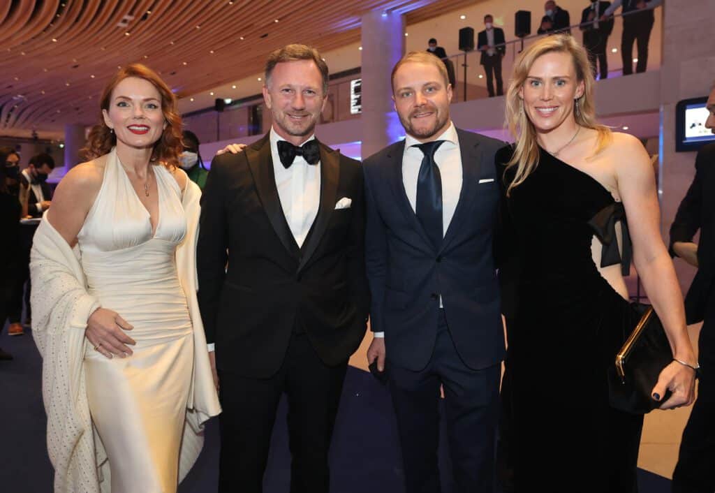Valtteri Bottas: ”On ok katsella aika-ajoja kesken häiden” Valtteri Bottas: ”On ok katsella aika-ajoja kesken häiden”