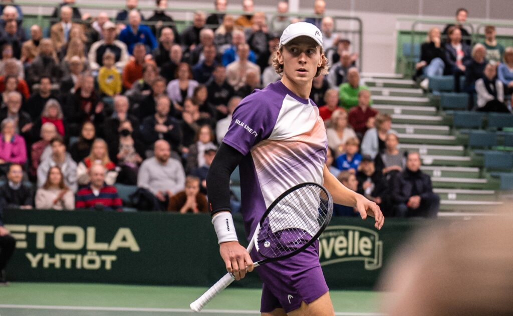 Tennis: Monte Carlo jää Emil Ruusuvuorelta väliin Tennis: Monte Carlo jää Emil Ruusuvuorelta väliin