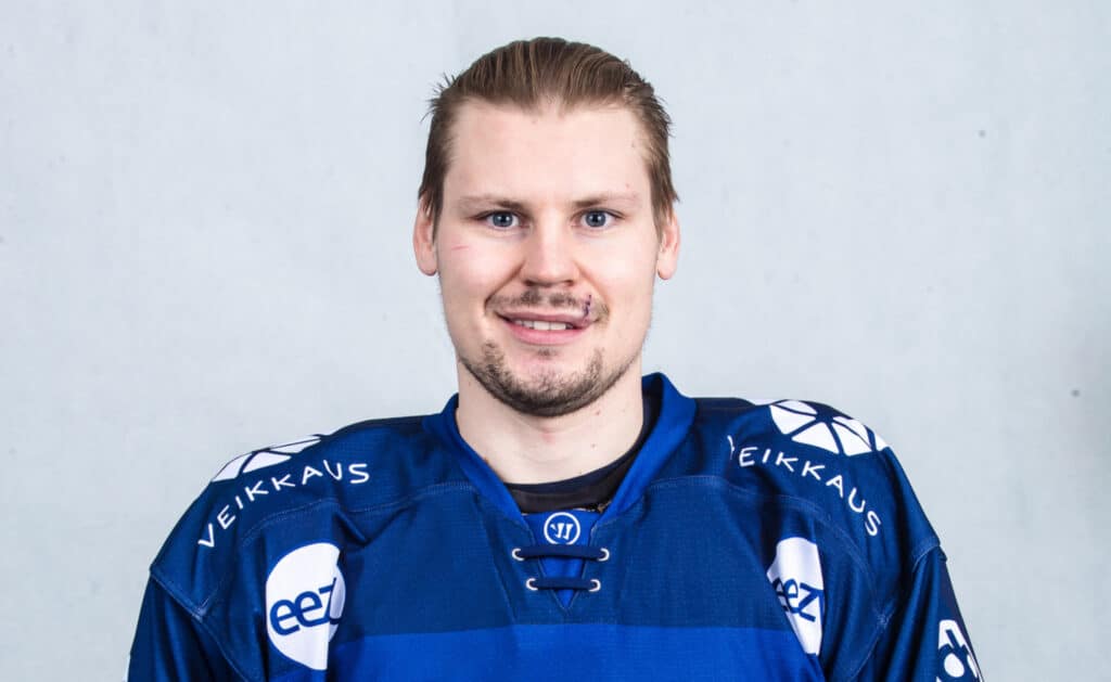 Kunnon tyhjennys: Leijonapelaajille näytettiin ovea – miten käy Jussi Tapolalle? Kunnon tyhjennys: Leijonapelaajille näytettiin ovea – miten käy Jussi Tapolalle?