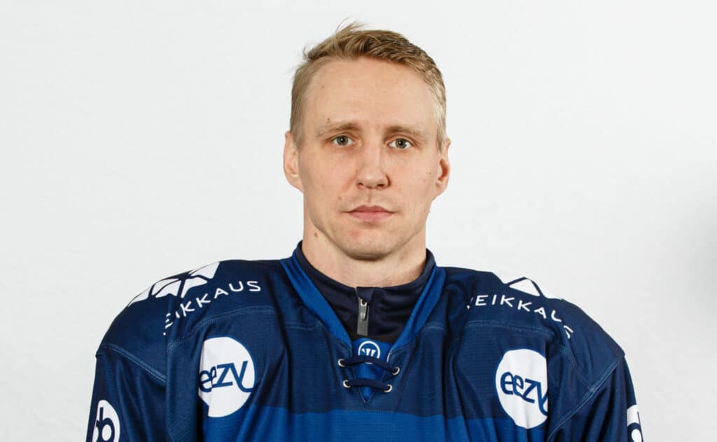 Peli Liigassa kovenee: TPS teki Tappara-tähdestä ilmoituksen - katso video tilanteesta! Peli Liigassa kovenee: TPS teki Tappara-tähdestä ilmoituksen – katso video tilanteesta!