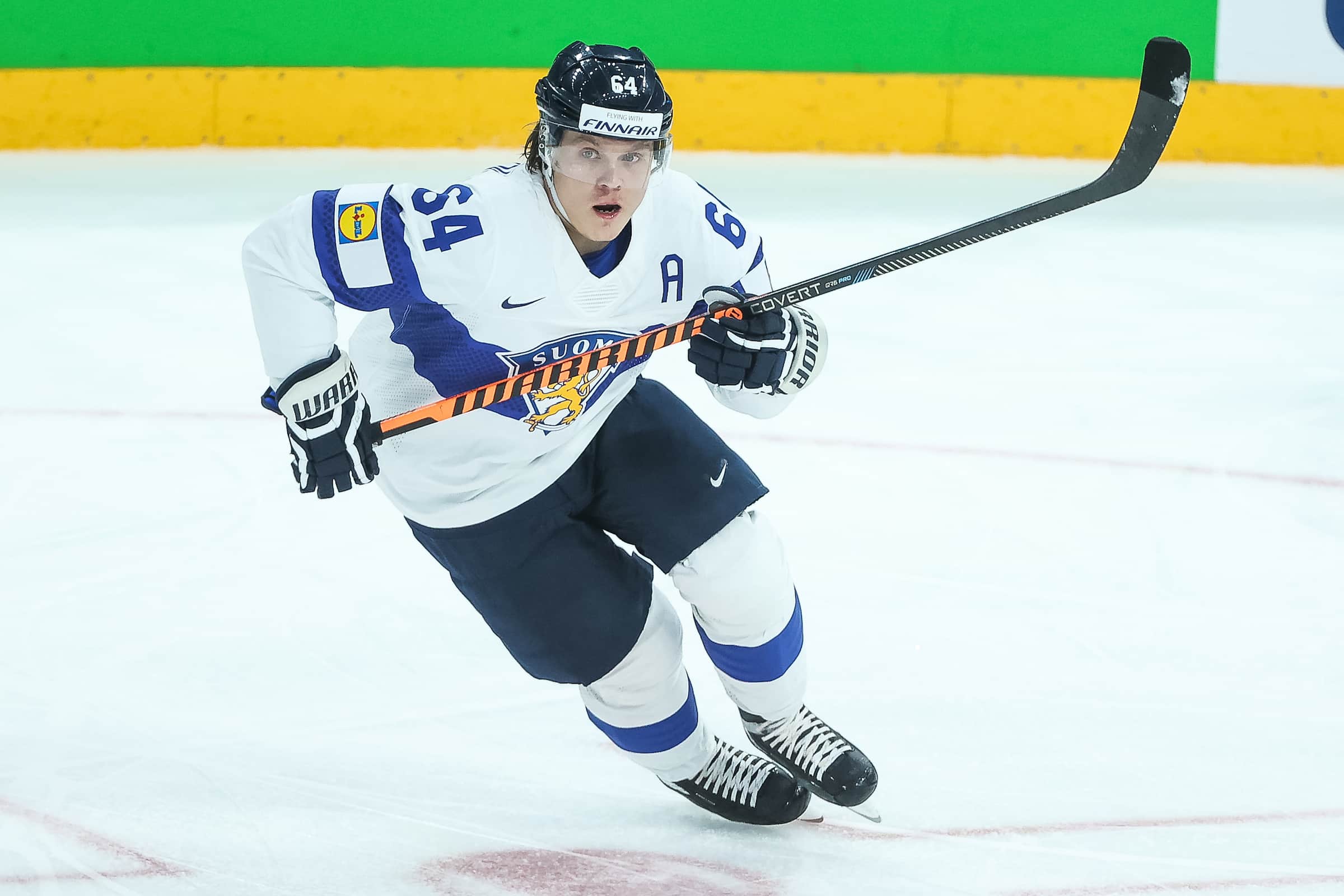 Mikael Granlund esitteli NHL:ssä toisenlaisen puolensa – päävalmentaja ylisti maasta taivaisiin Mikael Granlund esitteli NHL:ssä toisenlaisen puolensa – päävalmentaja ylisti maasta taivaisiin