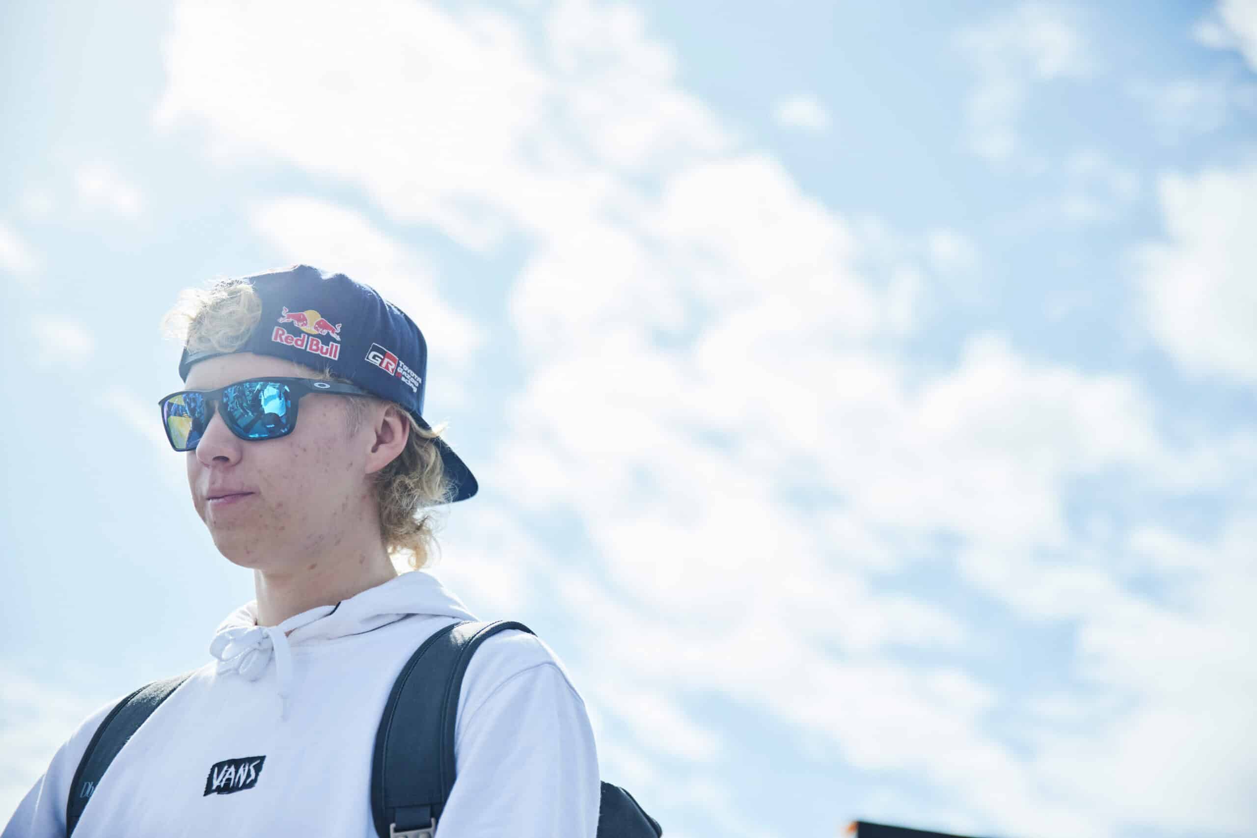 Kalle Rovanperä lähti välittömästi Safari-rallin jälkeen toiselle puolelle maailmaa Kalle Rovanperä lähti välittömästi Safari-rallin jälkeen toiselle puolelle maailmaa
