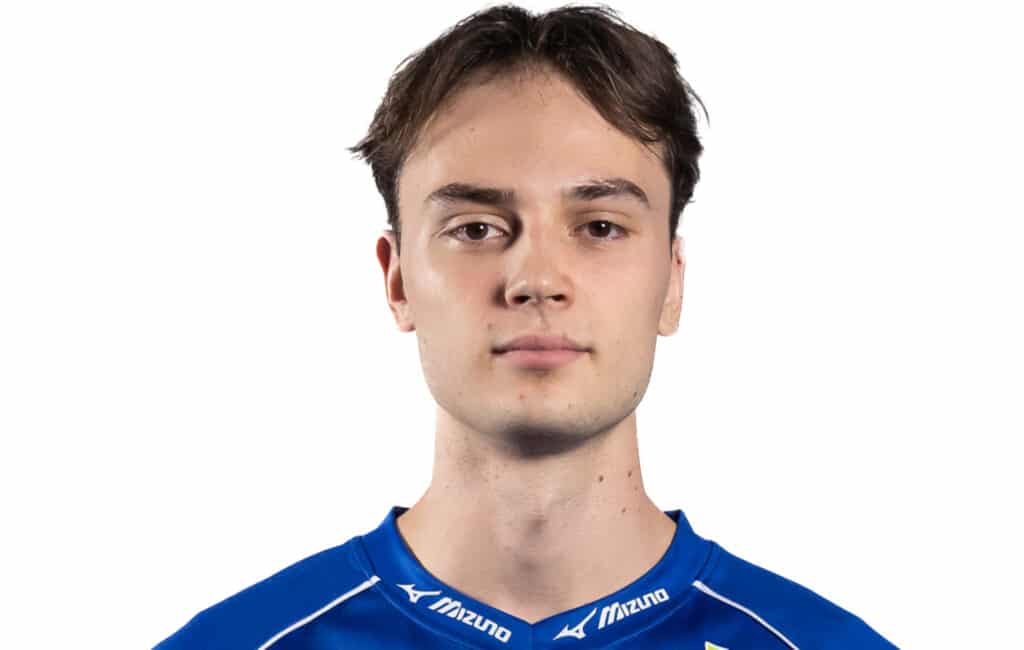 F-Liiga: Classic tasoitti voitot – Adam Hemerka aloitti ja lopetti maalinteon F-Liiga: Classic tasoitti voitot – Adam Hemerka aloitti ja lopetti maalinteon