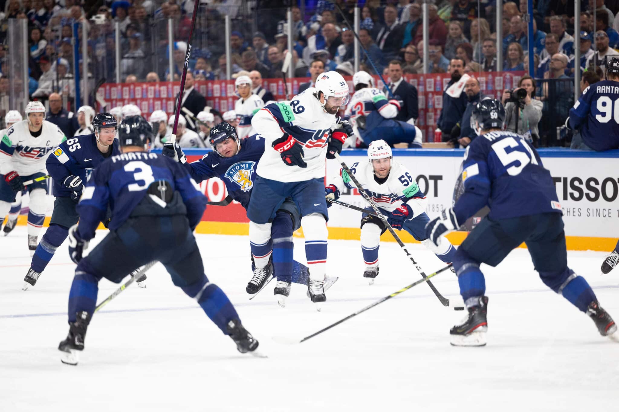 MM-jääkiekko: Connor Bedard avasi kahdella maalilla, Tshekki ja USA säästelleen voittoihin MM-jääkiekko: Connor Bedard avasi kahdella maalilla, Tshekki ja USA säästelleen voittoihin