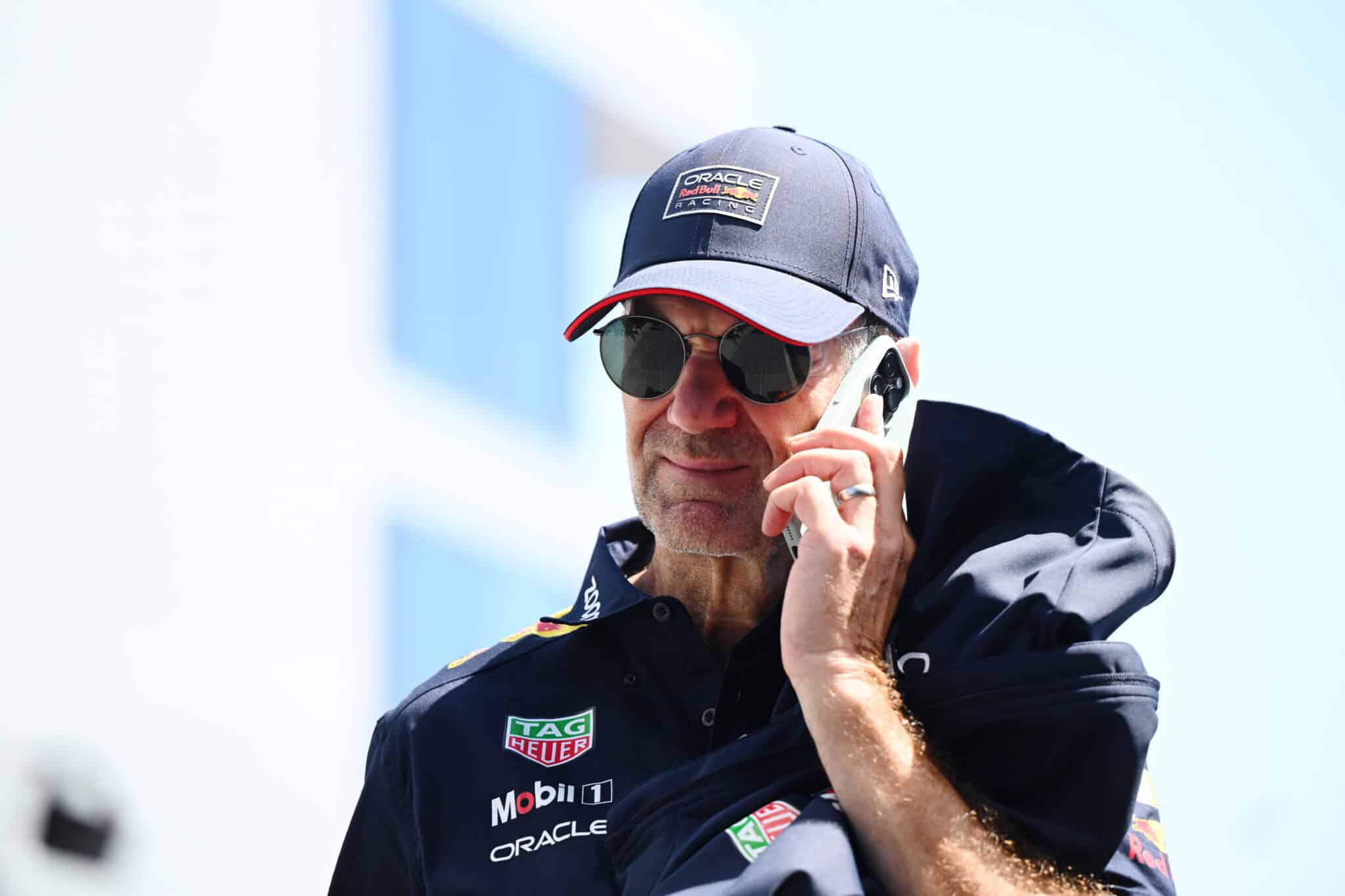 Nyt se varmistui: Adrian Newey nostaa kytkintä Red Bullilta Nyt se varmistui: Adrian Newey nostaa kytkintä Red Bullilta