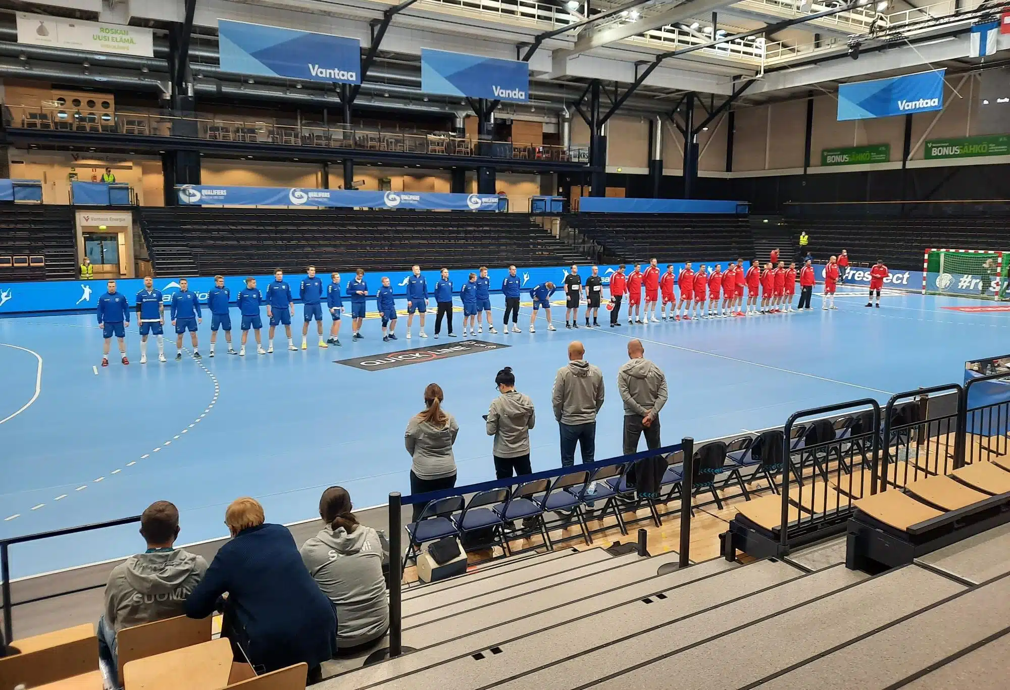 Käsipallo: Suomen mestaruudet katkolla niin naisissa kuin miehissäkin