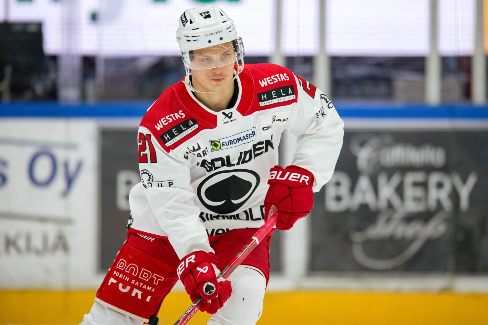 Liiga: Siirtomarkkinoilla vipinää – Aleksi Matinmikko Tapparaan Liiga: Siirtomarkkinoilla vipinää – Aleksi Matinmikko Tapparaan
