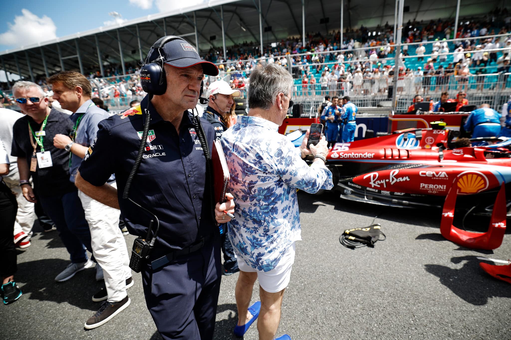 F1:ssä muhii todellinen jymykaappaus – tässäkö Red Bull -ässän seuraava talli? F1:ssä muhii todellinen jymykaappaus – tässäkö Red Bull -ässän seuraava talli?