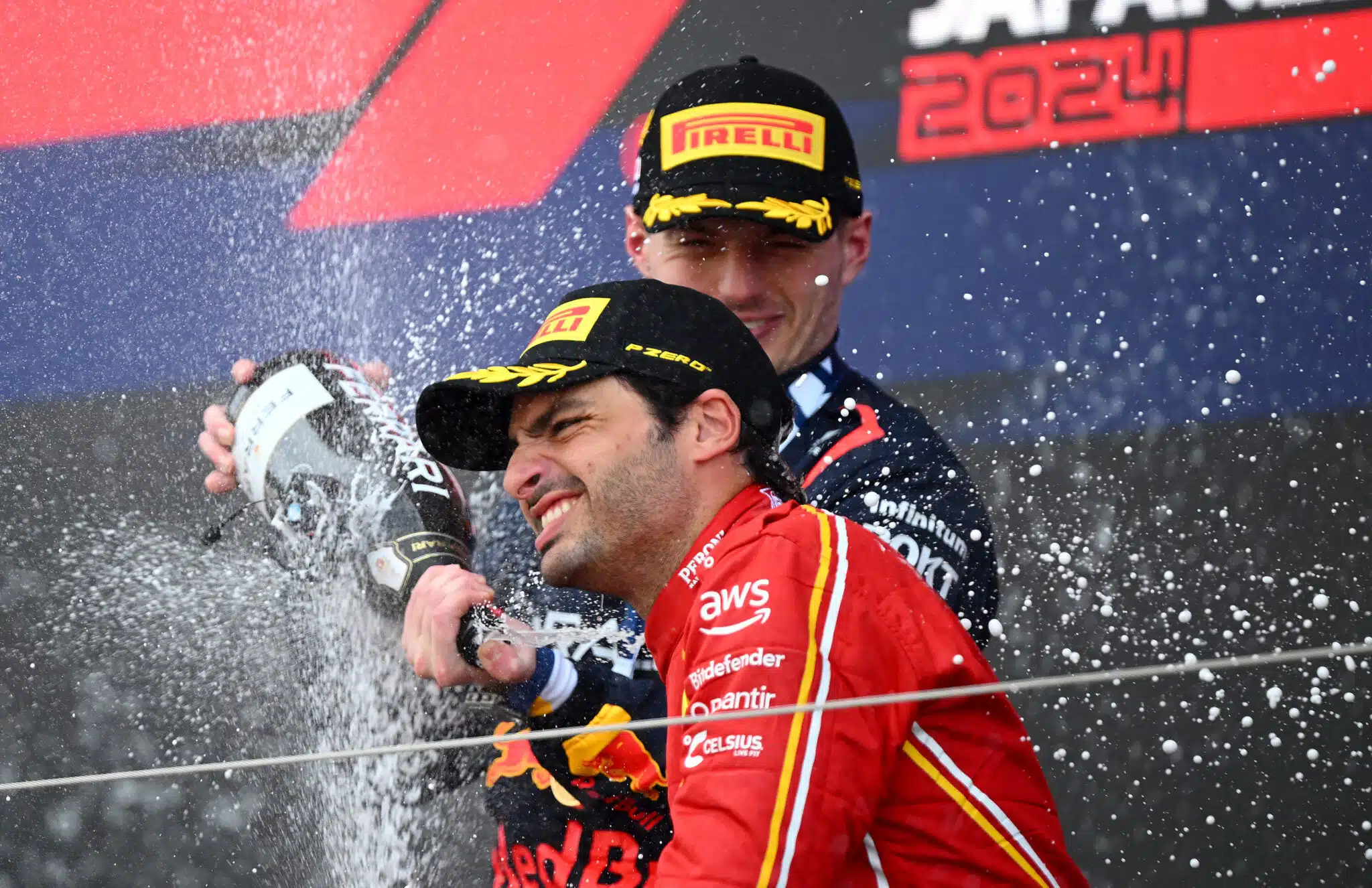 Tekeekö Max Verstappen shokkiratkaisun? Ferrari-tähti seuraa tarkkana