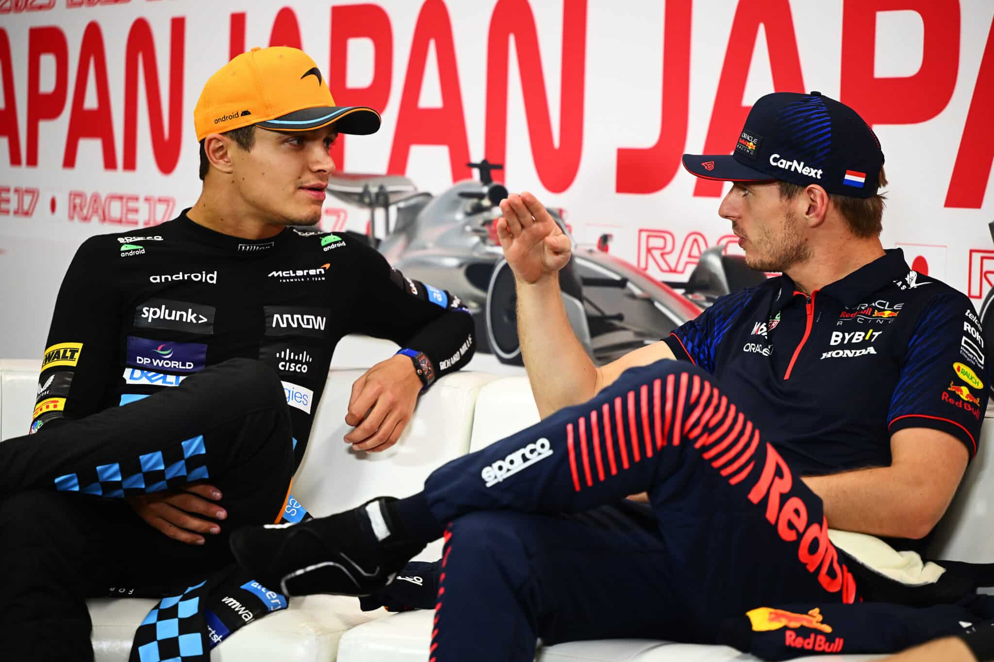F1-piireistä hurja heitto: Viritteleekö Max Verstappen todellista shokkiratkaisua? F1-piireistä hurja heitto: Viritteleekö Max Verstappen todellista shokkiratkaisua?