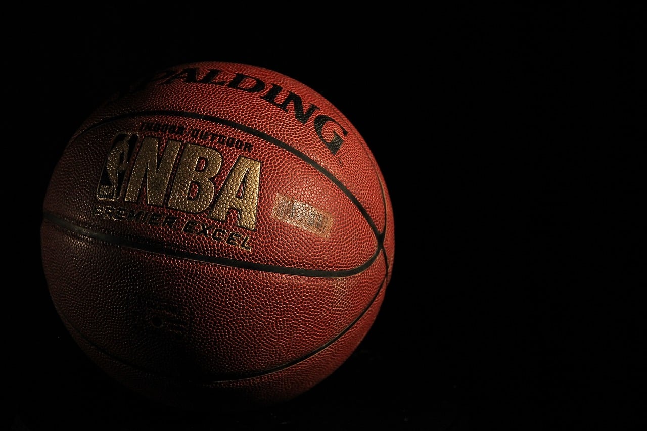 NBA: Luka Doncic johdatti Dallasin välieriin NBA: Luka Doncic johdatti Dallasin välieriin