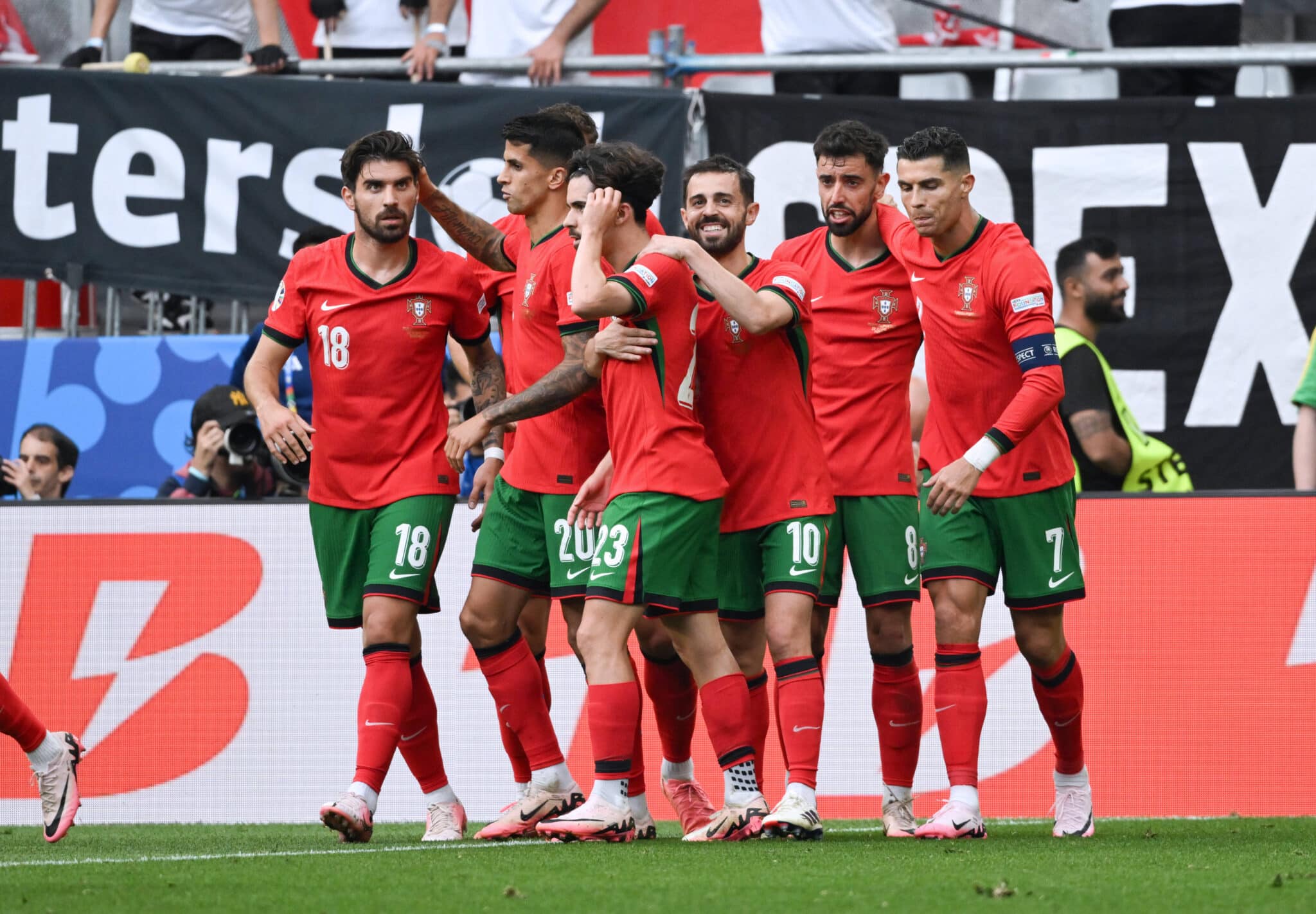 EM-jalkapallo: Portugali jatkoon, Belgian tili auki EM-jalkapallo: Portugali jatkoon, Belgian tili auki