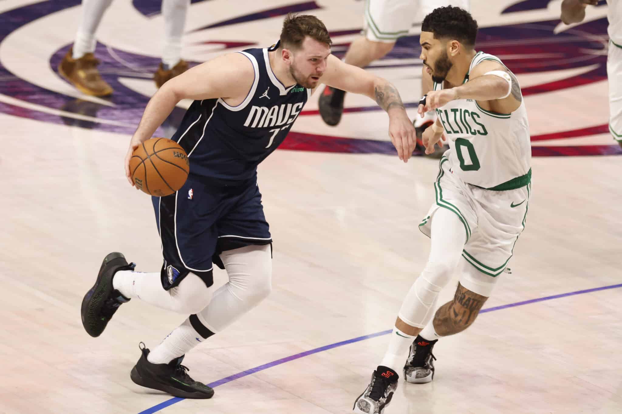 Koripallo: NBA:n hallitseva mestari kiinnitti tähtipelaajansa ennätyssuurella sopimuksella Koripallo: NBA:n hallitseva mestari kiinnitti tähtipelaajansa ennätyssuurella sopimuksella